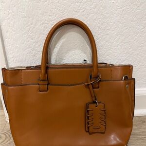 Elegant Tan Leather Handbag